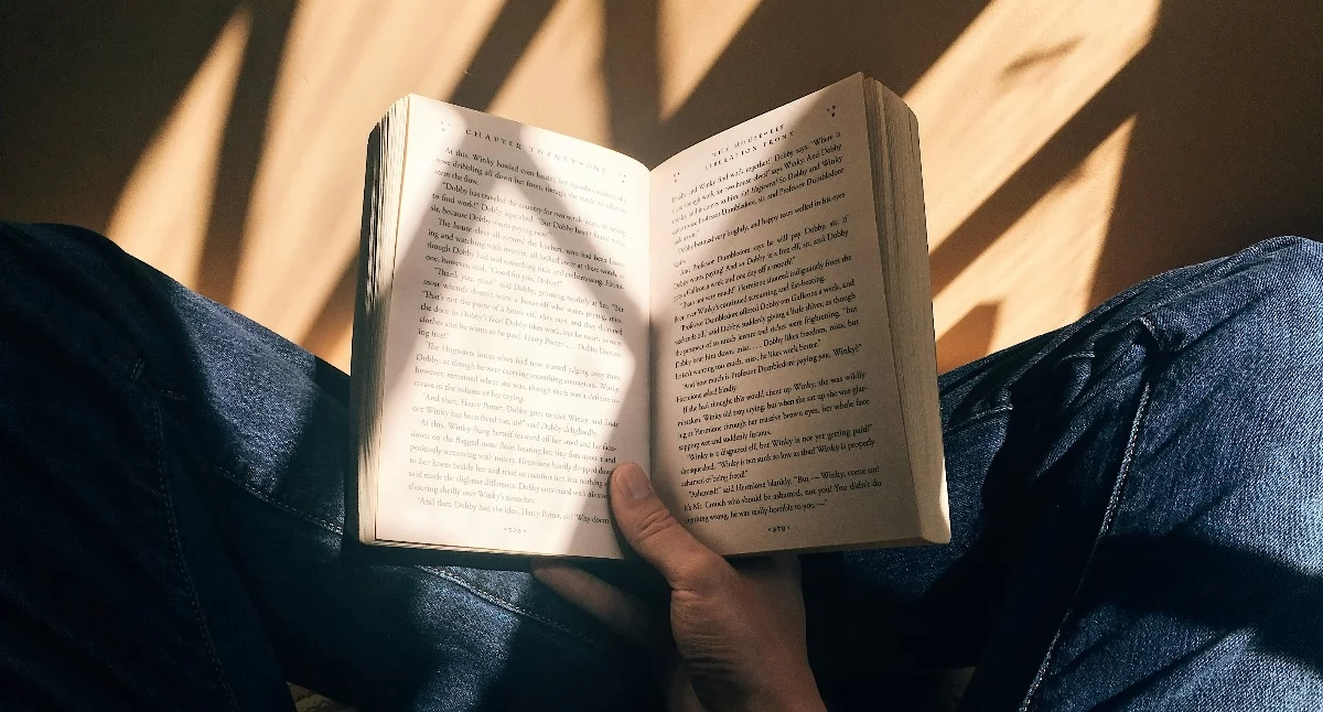 Tekst sponsorowany, Książki science fiction sprawia coraz chętniej czytane - zdjęcie, fotografia