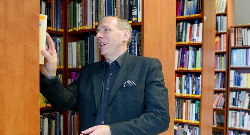 zdjęcie prof. Cezary Obracht-Prondzyński