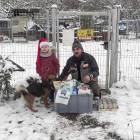 Karmę od Przedszkola nr 1 w Bytowie przekazała Oktawia