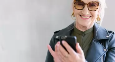 Jak wybrać odpowiedni telefon dla seniora? Porady i wskazówki