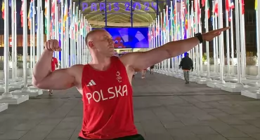 Było ciężko, ale dał radę. Bytowiak z medalem w Paryżu!