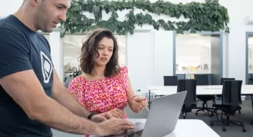 Trójmiejskie korporacje stawiają na model hybrydowy. Kto chętnie rekrutuje ludzi z regionu?