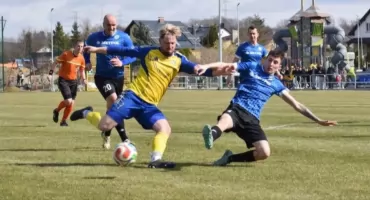 Otwarcie zmodernizowanego boiska i remis Myśliwca