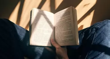 Książki science-fiction – co sprawia, że są coraz chętniej czytane?
